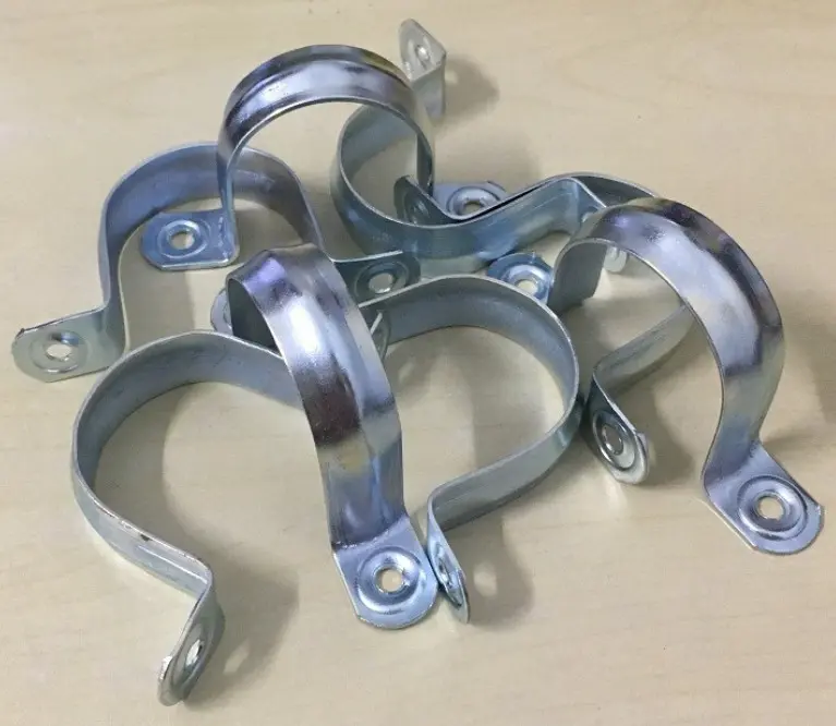 Cùm Ống Nhựa - Xem chi tiết tại Công Ty TNHH Sản Xuất Thương Mại Phát Triển Tiến Thành Cùm ống nhựa